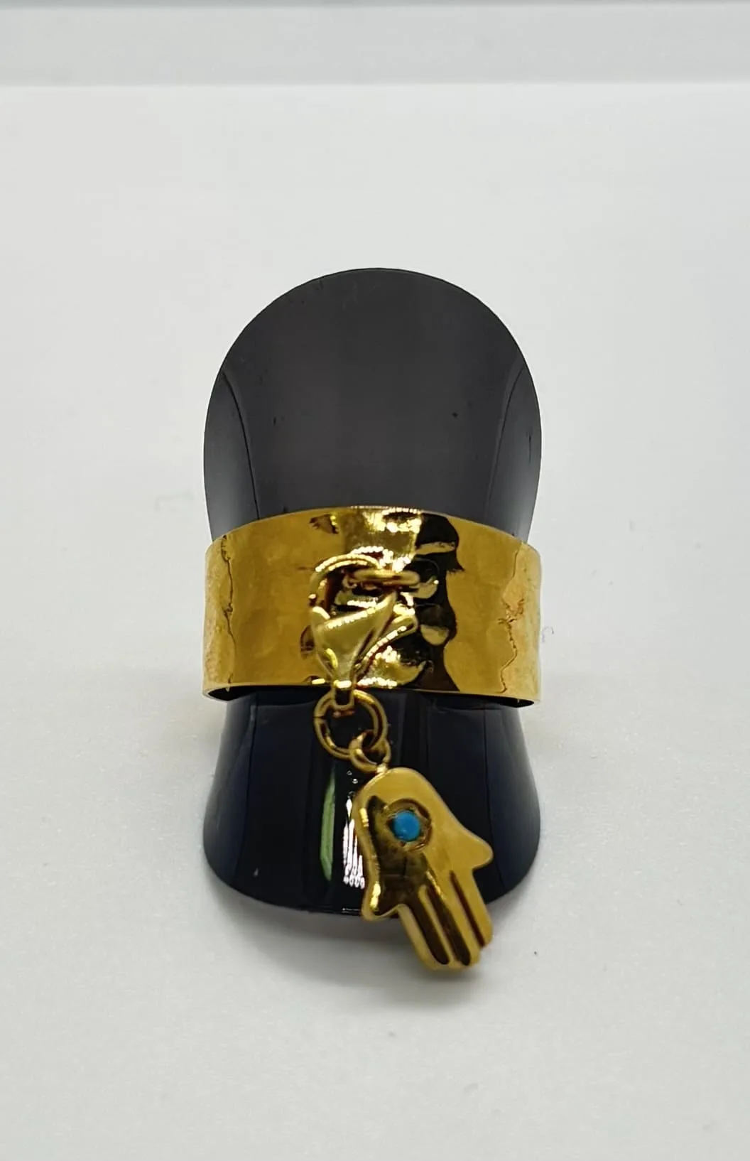 Bague manchette dorée – Main de Fatma & turquoise